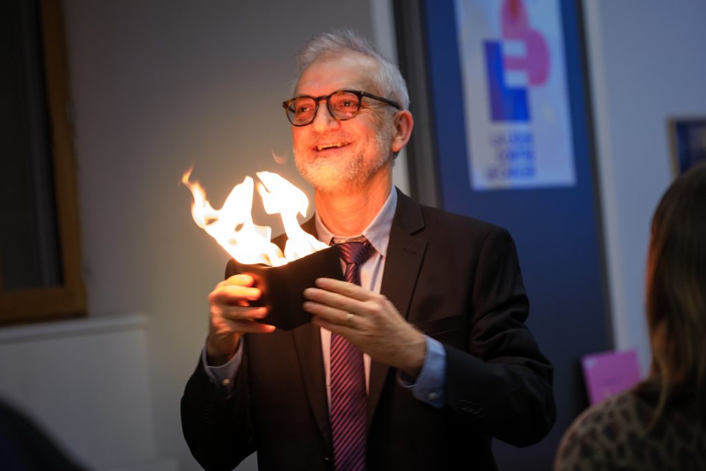 Un spectacle de magie lors de la soirée du président